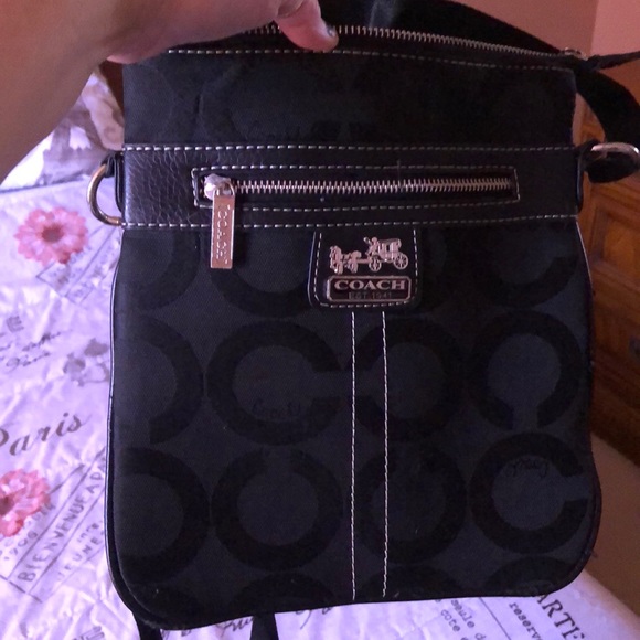 Coach purse - Picture 2 of 3